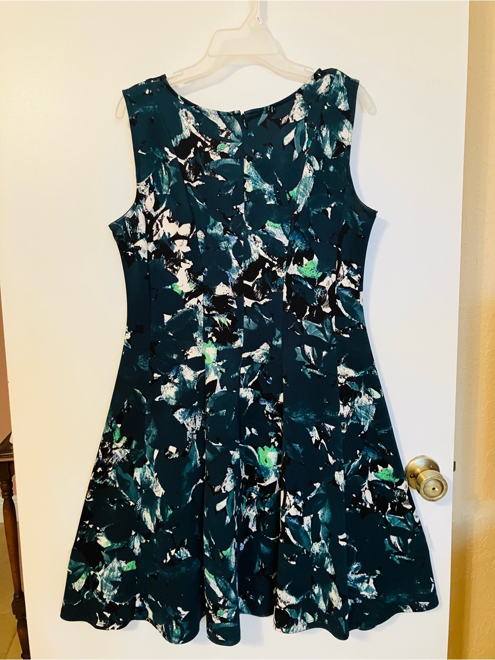 Chetta B Womens Size 12 Black Blue Abstract Fit & Flare V-Neck Knee Dress